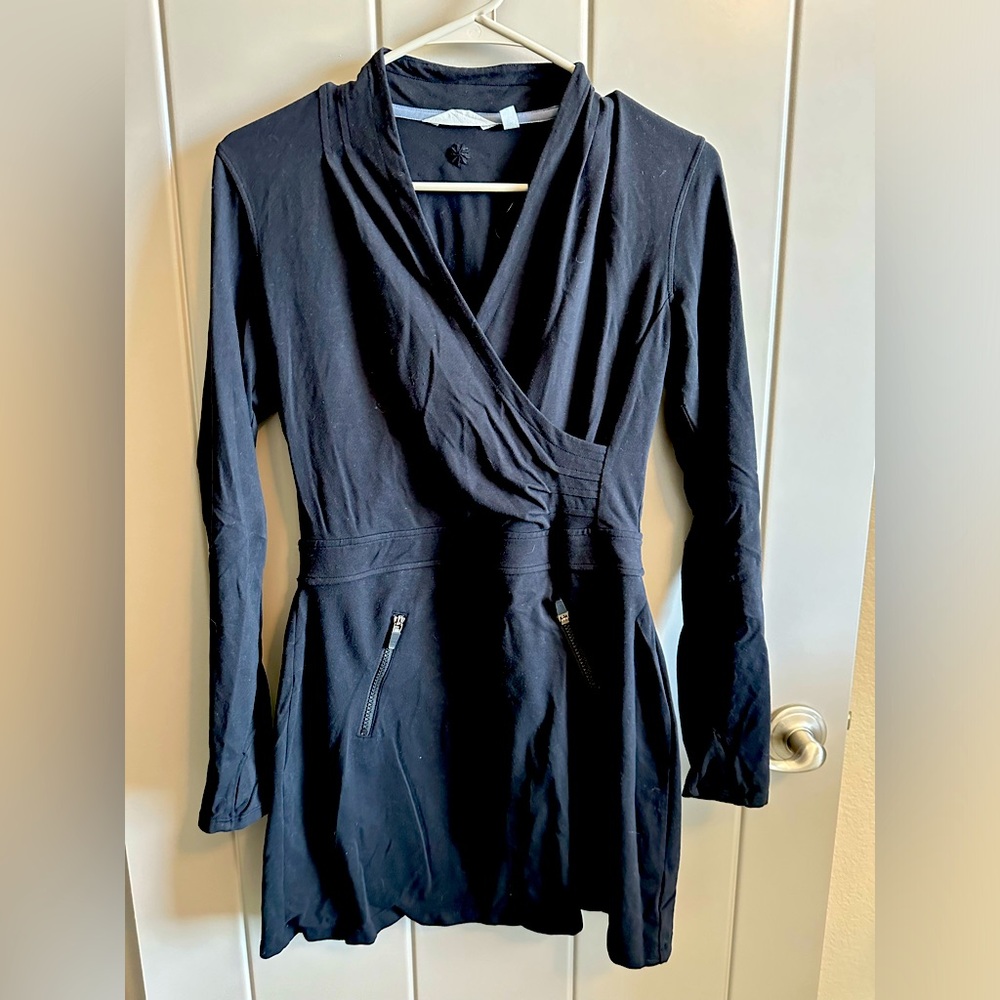 Cute Athleta sport dress. Looks super cute with boots! Black with natural fading